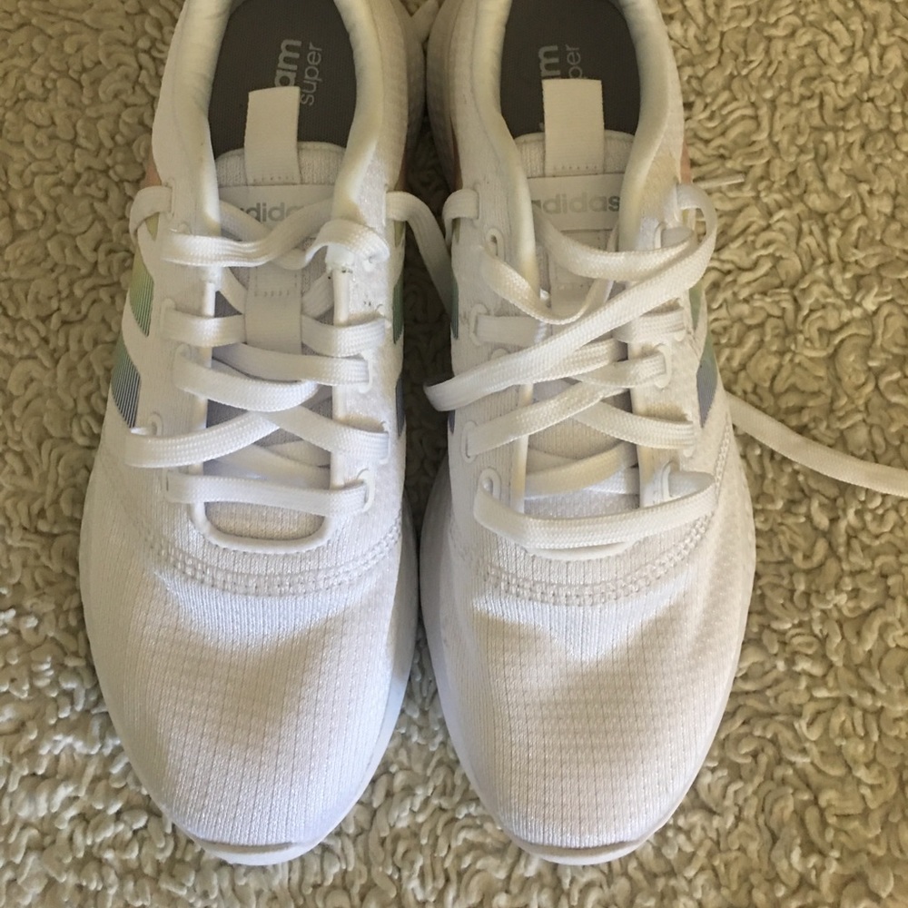 Adidas - Picture 2 of 12